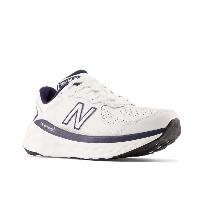 Mens New Balance Fresh Foam M840V1 in White/Team Navy/White